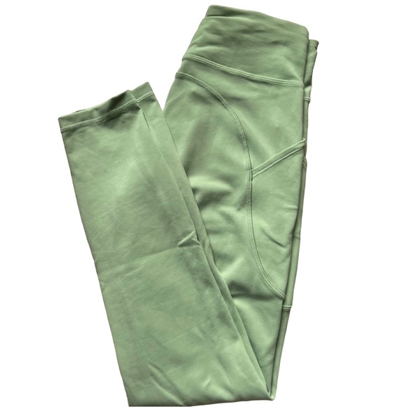 Lululemon - Vista Green - Size 4 - Picture 3 of 6